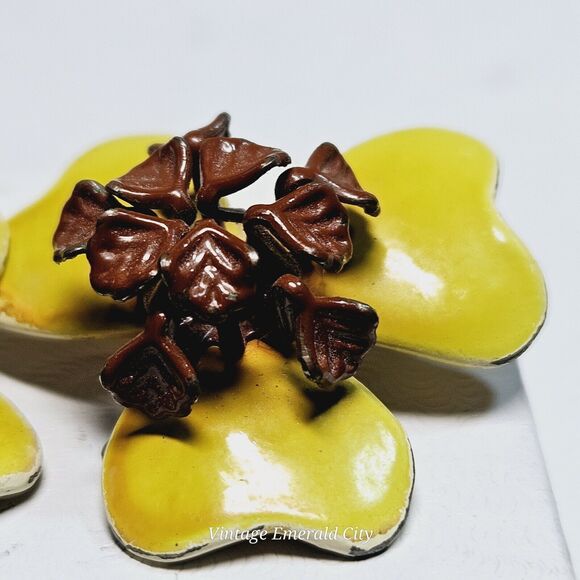 Vtg Poppy Flower Earrings Studs Clip-on Metal Enameled Retro 3d Yellow & Brown - Picture 6 of 9